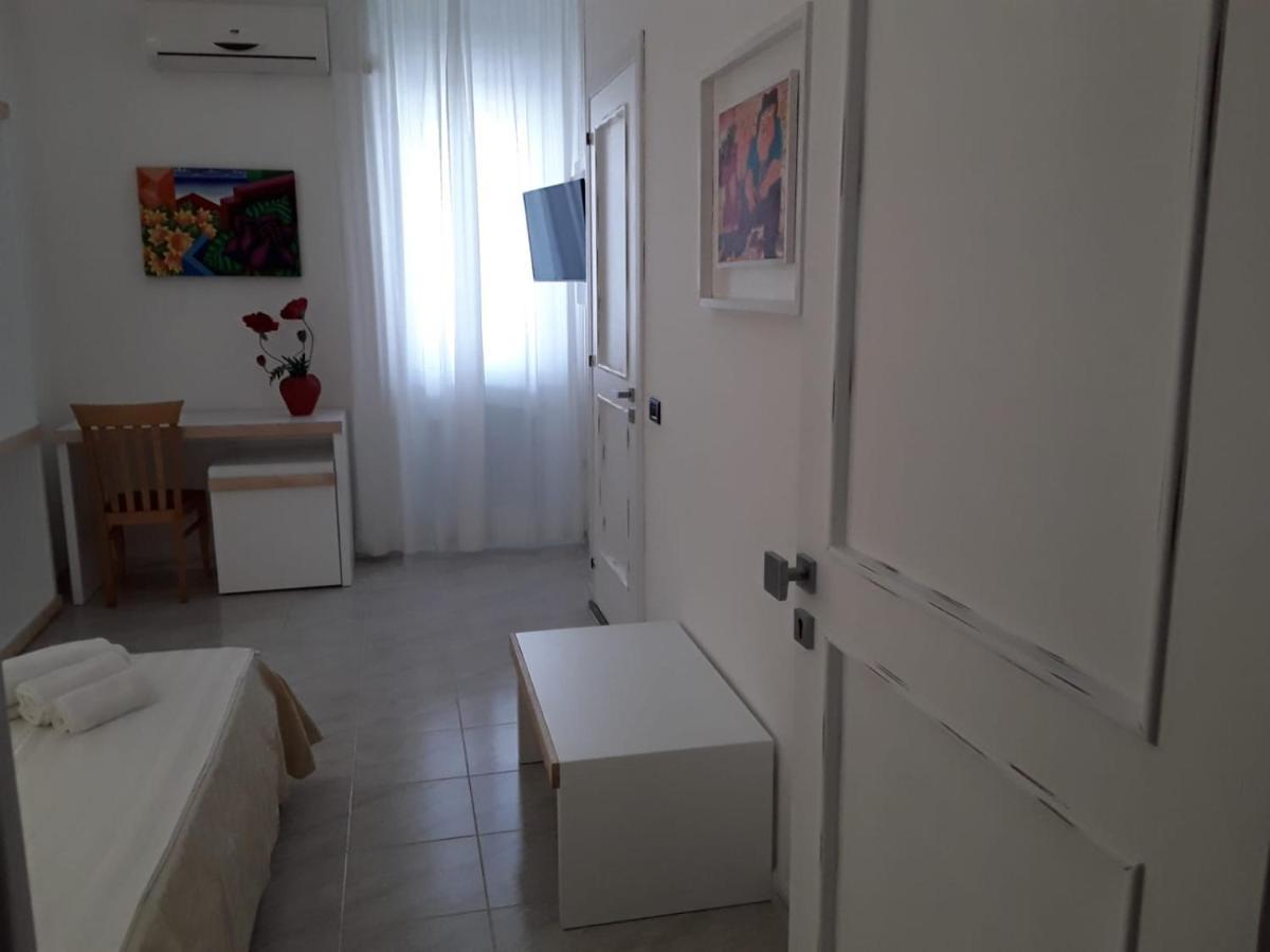 Porto Cesareo Hotel Buitenkant foto