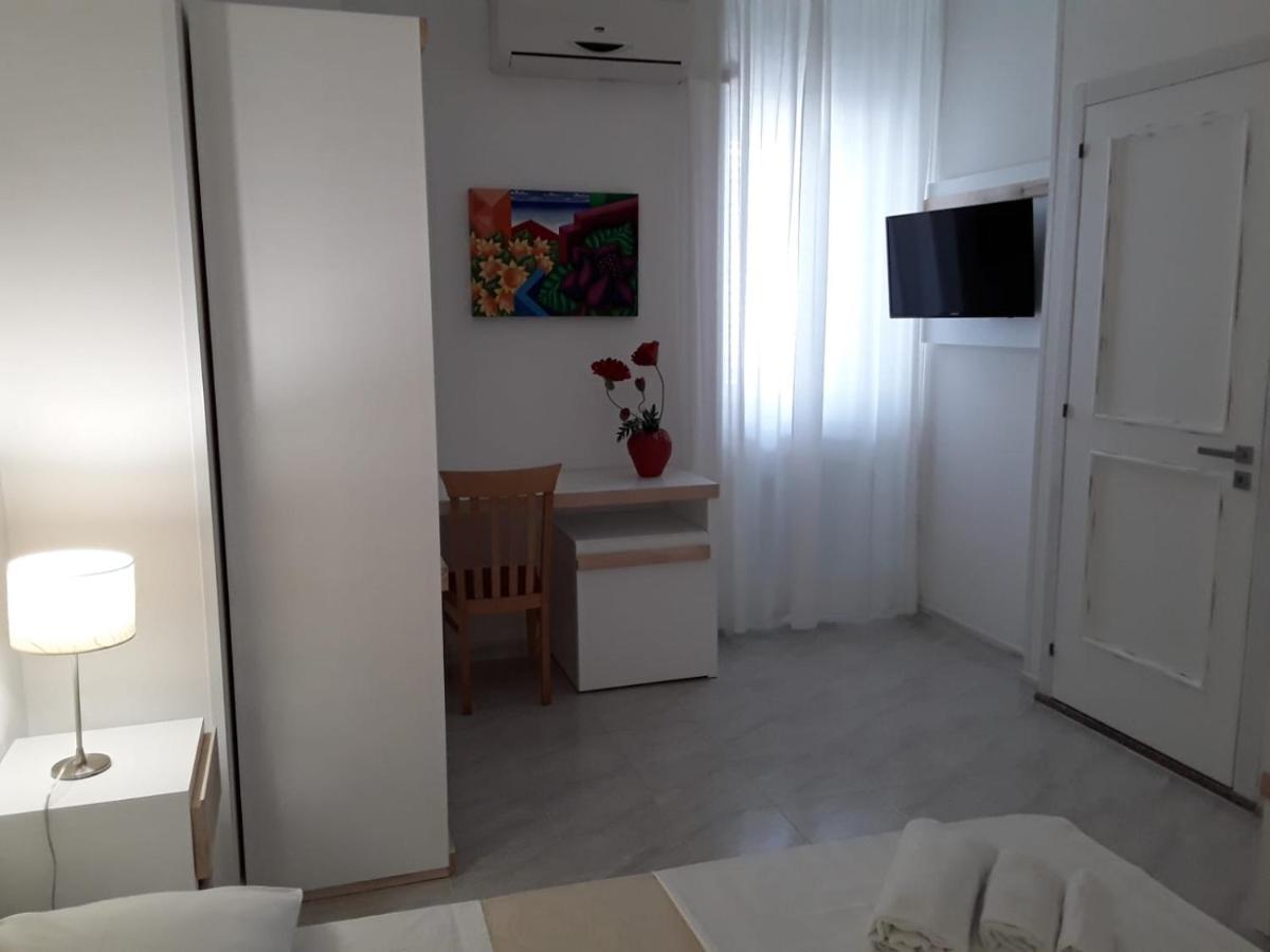 Porto Cesareo Hotel Buitenkant foto