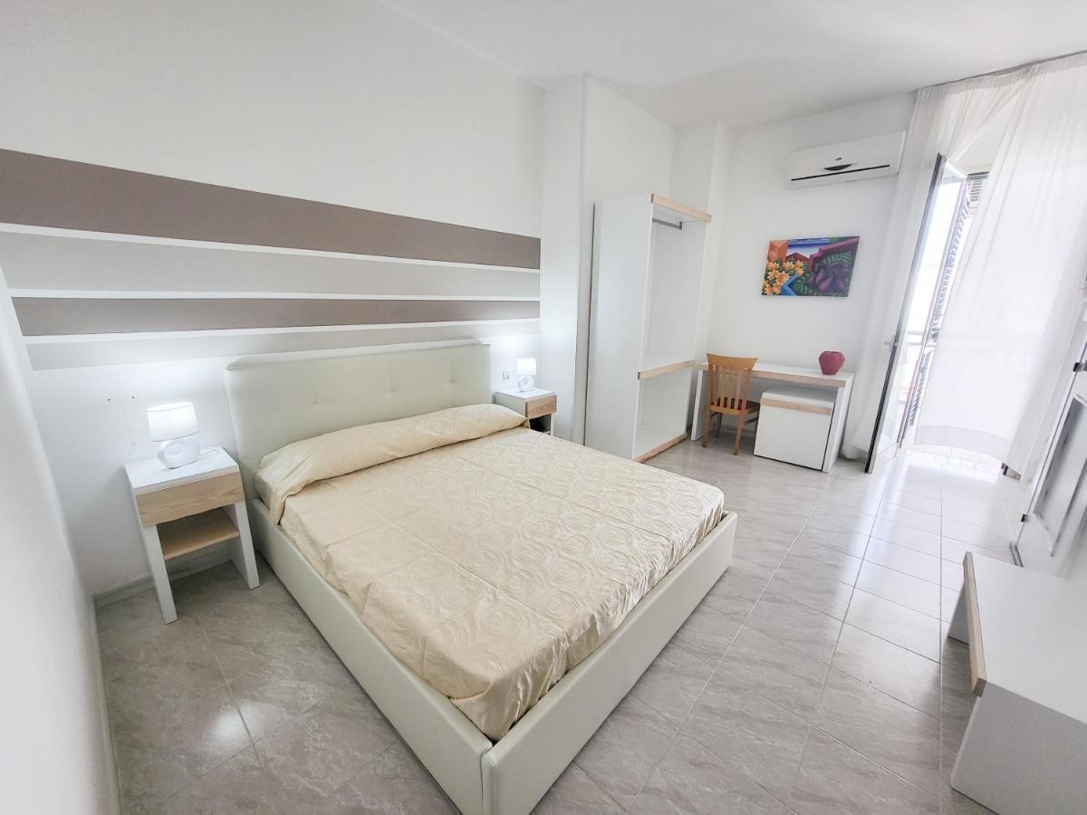 Porto Cesareo Hotel Buitenkant foto