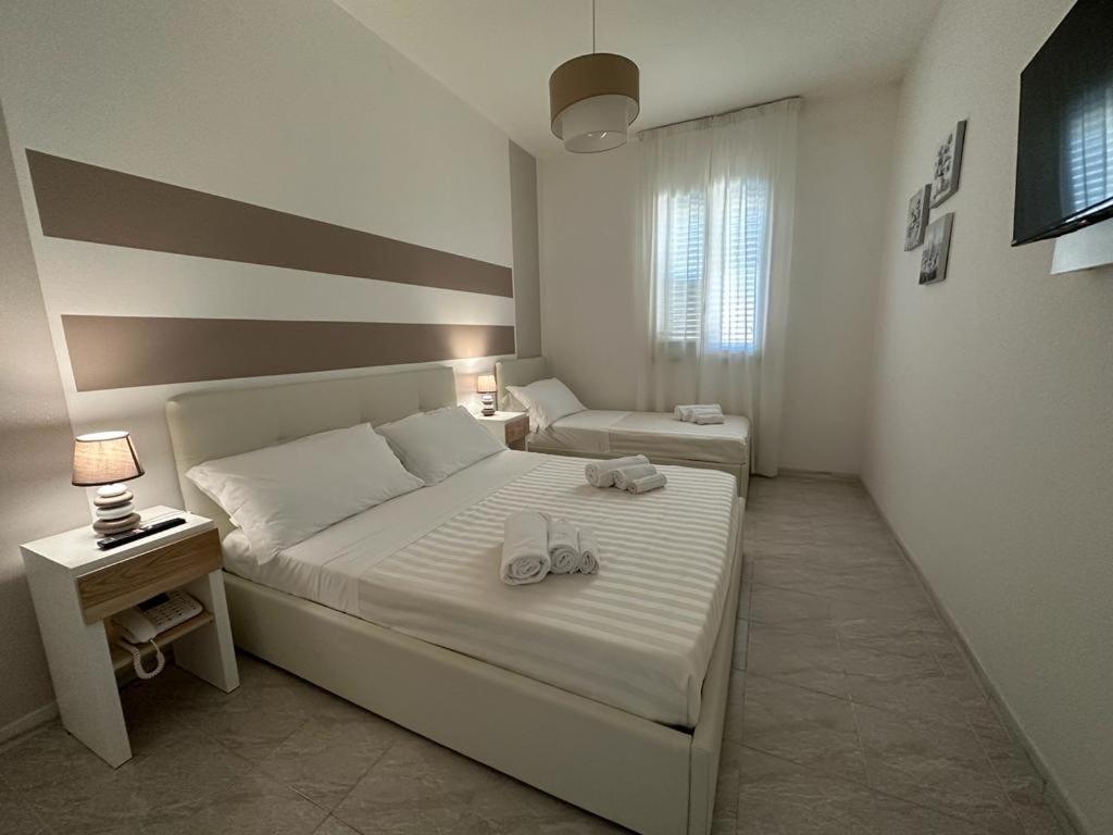 Porto Cesareo Hotel Buitenkant foto