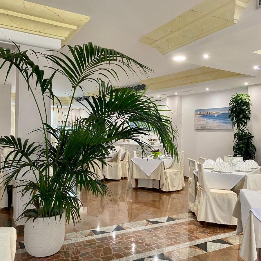 Porto Cesareo Hotel Buitenkant foto