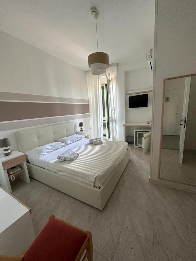 Porto Cesareo Hotel Buitenkant foto