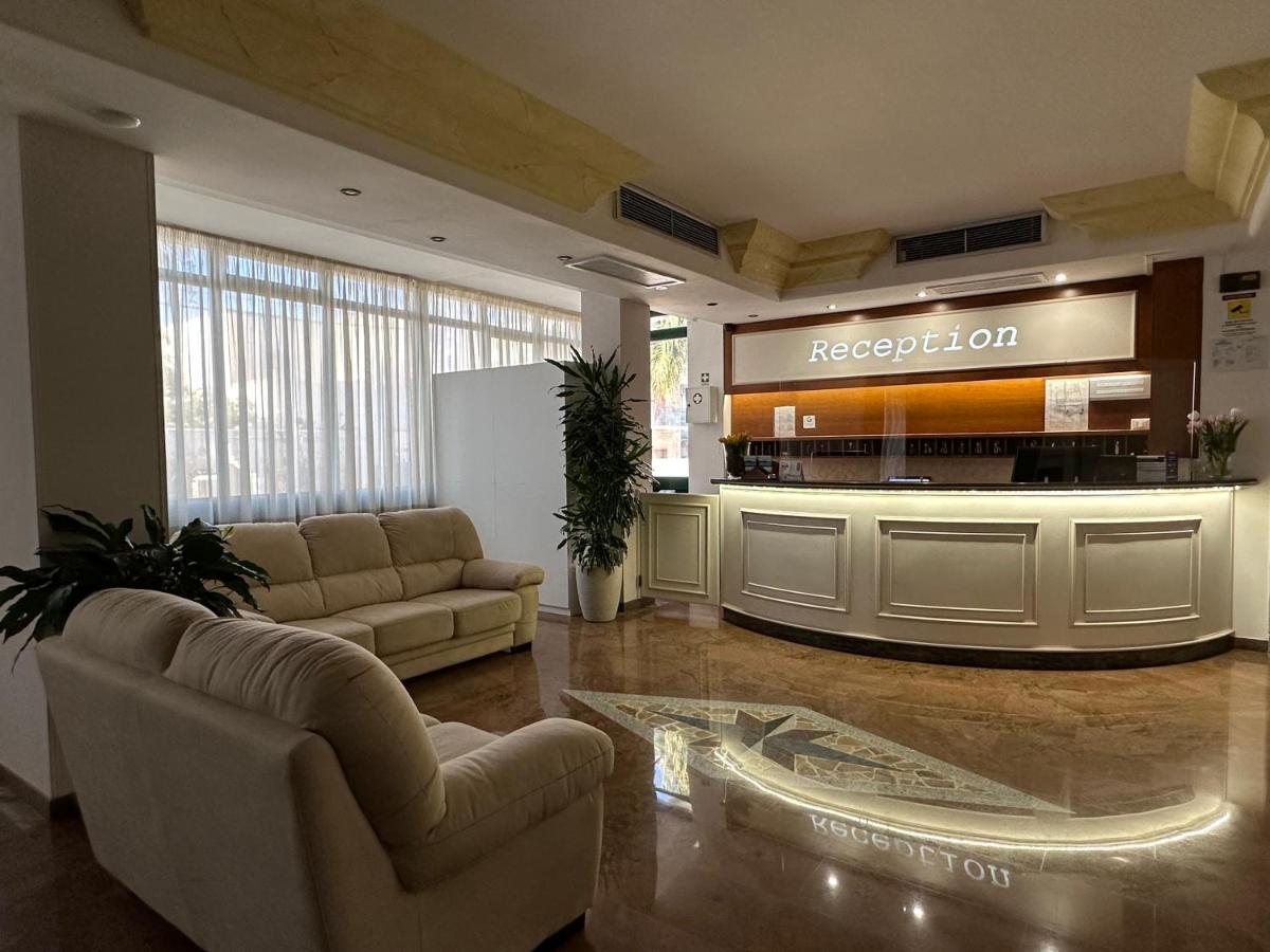 Porto Cesareo Hotel Buitenkant foto