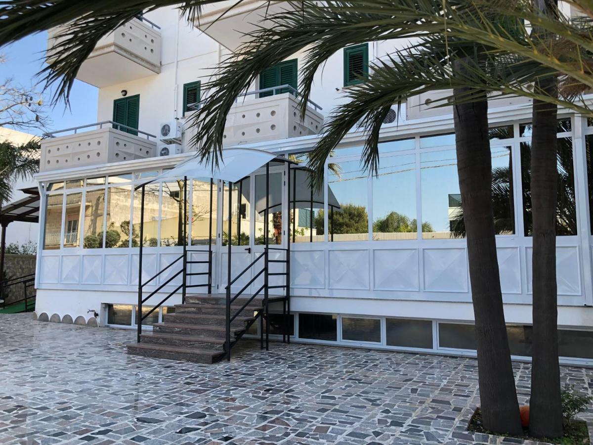 Porto Cesareo Hotel Buitenkant foto